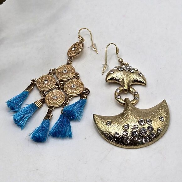 "5/$25" Mismatched Goldtone Bali Boho Goldtone Blue Tassel Dangle Earrings - Picture 2 of 8